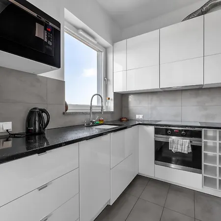 Wlodarzewska - 55m2, Parking, Balcony - By Rentujemy Warschau