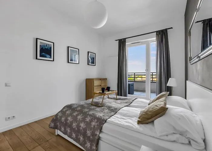 Wlodarzewska - 55m2, Parking, Balcony - By Rentujemy Lejlighed *