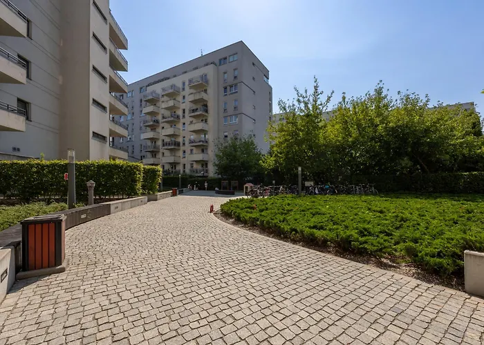 Lejlighed Wlodarzewska - 55m2, Parking, Balcony - By Rentujemy Warszawa