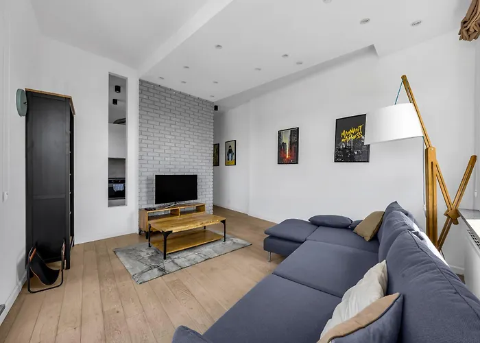 Wlodarzewska - 55m2, Parking, Balcony - By Rentujemy Lejlighed Warszawa