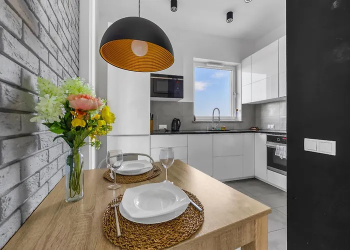 Lejlighed Wlodarzewska - 55m2, Parking, Balcony - By Rentujemy Warszawa