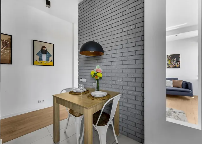 Lejlighed Wlodarzewska - 55m2, Parking, Balcony - By Rentujemy *